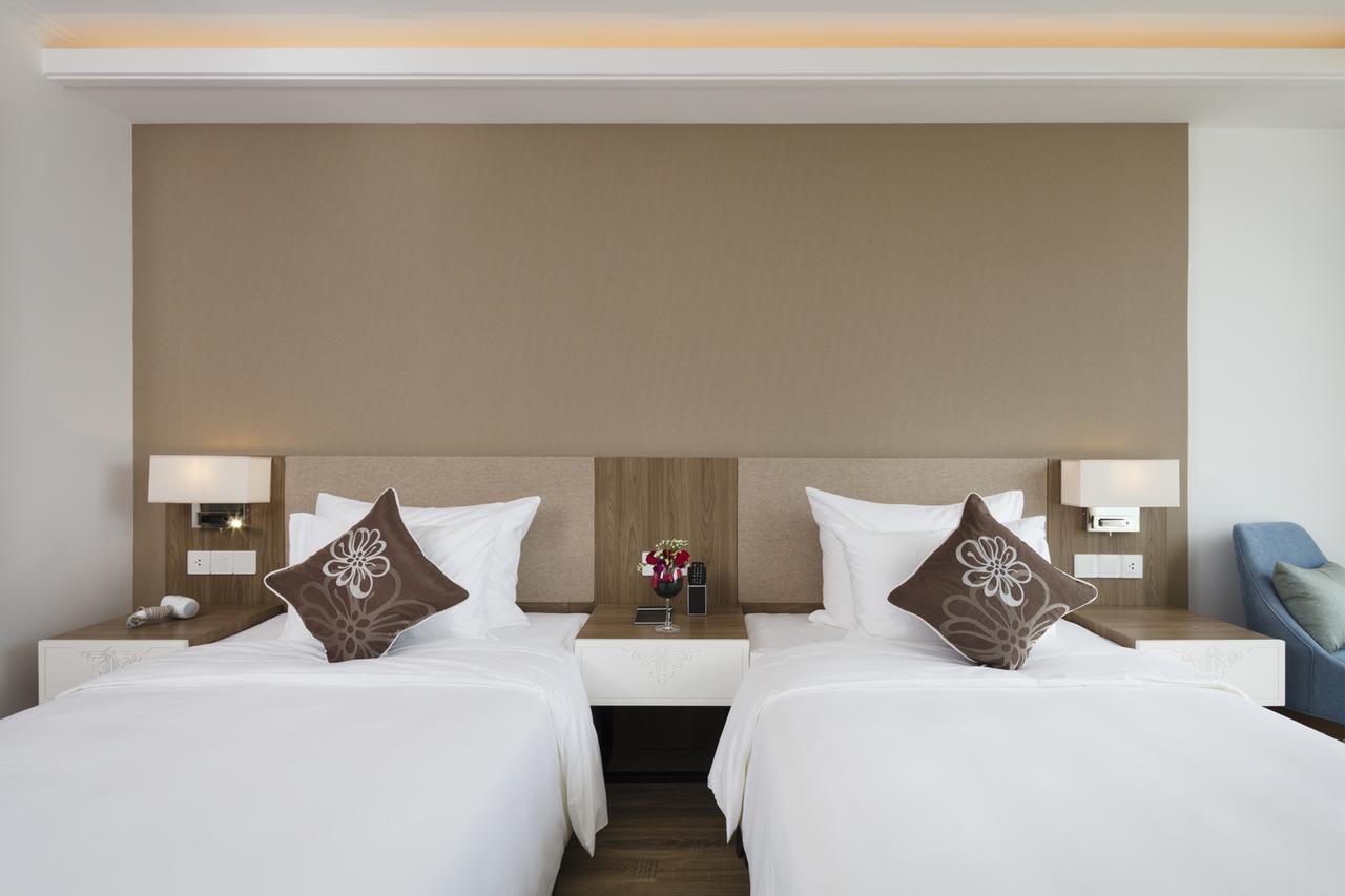 Comodo Nha Trang Hotel Exterior photo